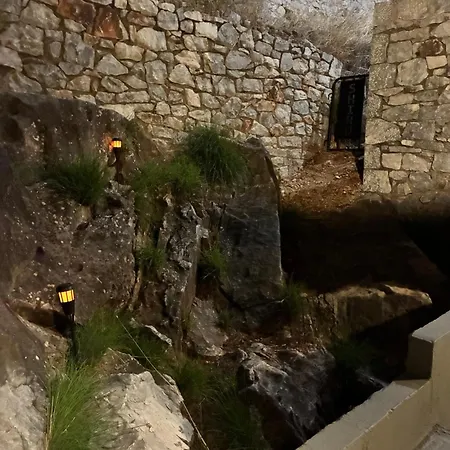 Villa Shiro - Traditional Stone