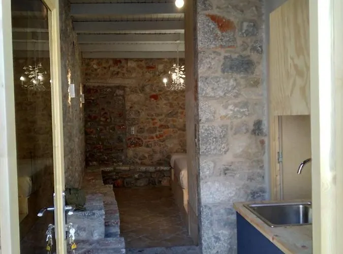 Shiro - Traditional Stone