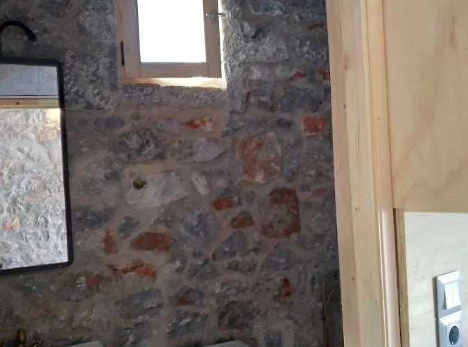 Shiro - Traditional Stone *