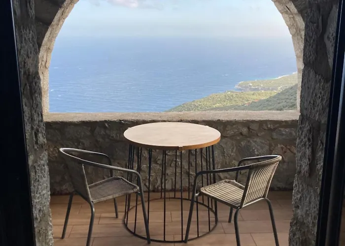 Shiro - Traditional Stone Argilia